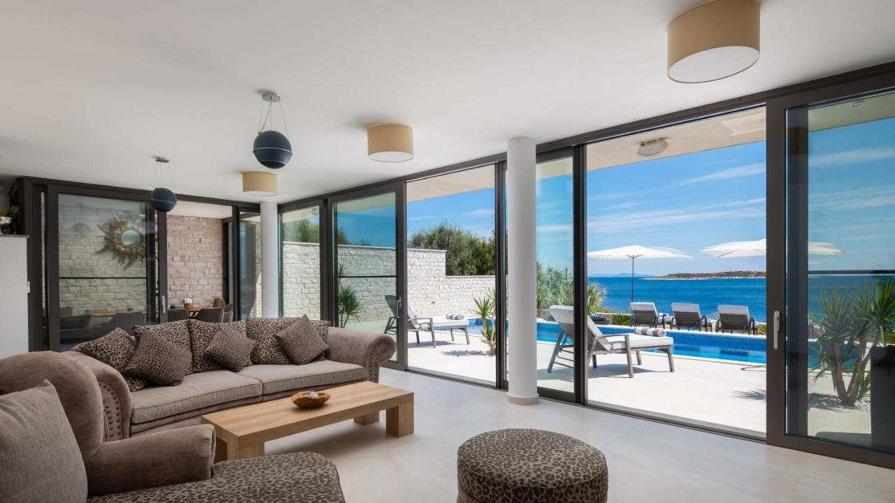 Villa Carisma Island Vis Eksteriør billede