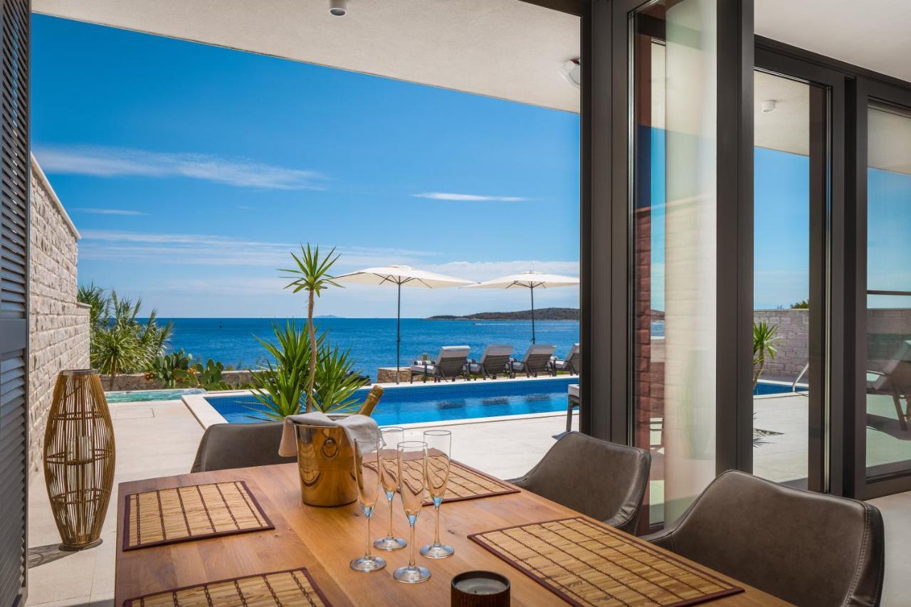 Villa Carisma Island Vis Eksteriør billede