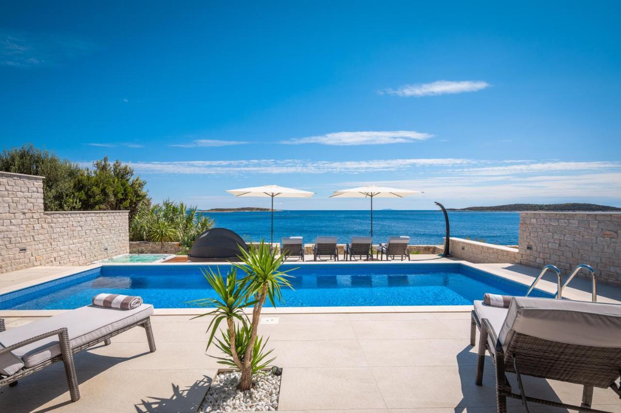 Villa Carisma Island Vis Eksteriør billede