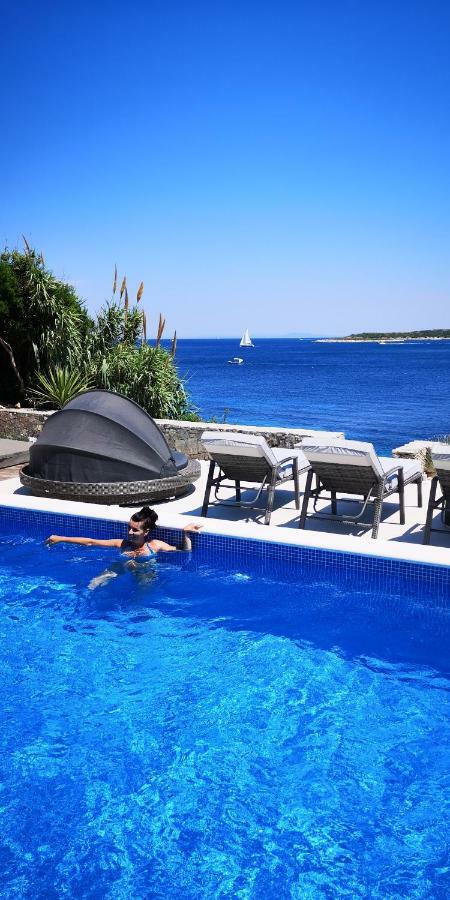 Villa Carisma Island Vis Eksteriør billede