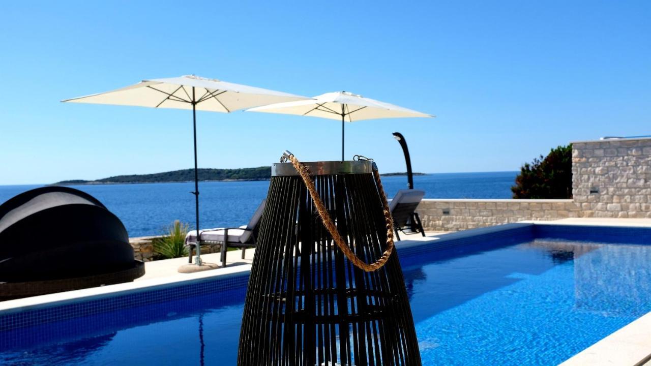 Villa Carisma Island Vis Eksteriør billede